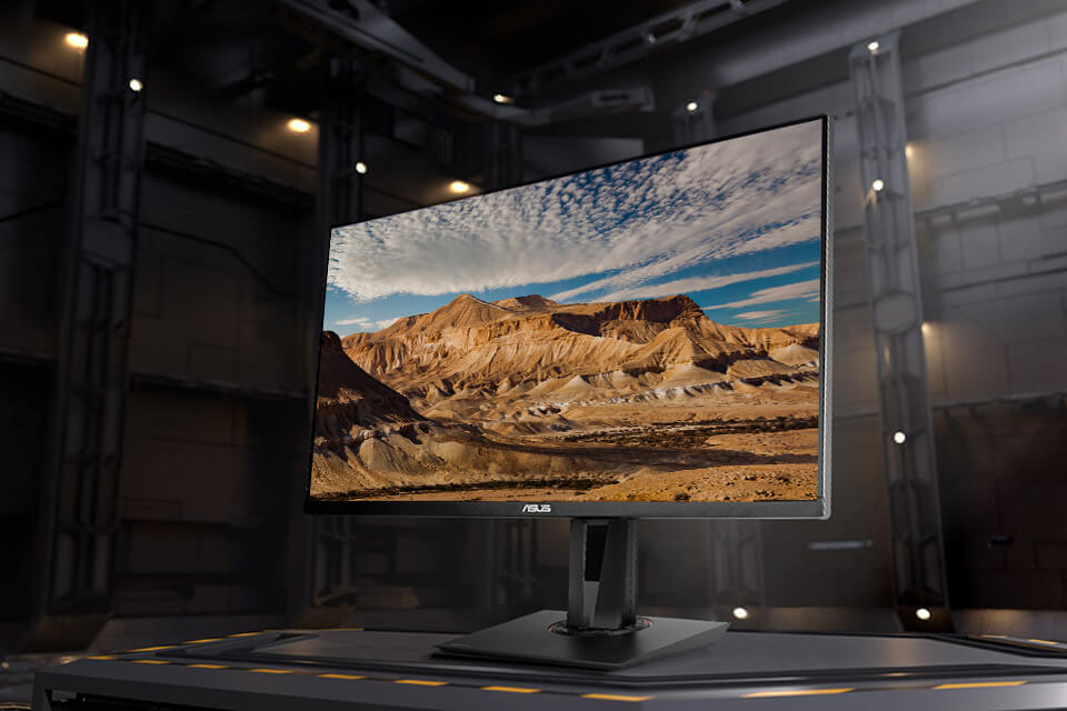 best triple monitor setup