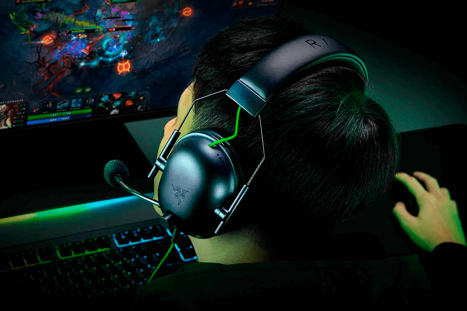 how to choose the best lightweight gaming headset