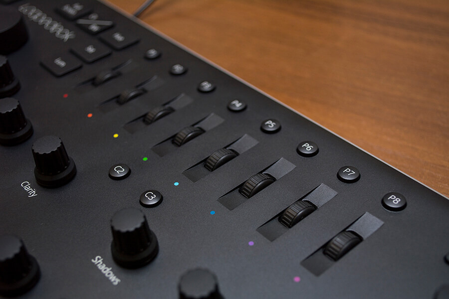 oupedeck photo editing console color channels
