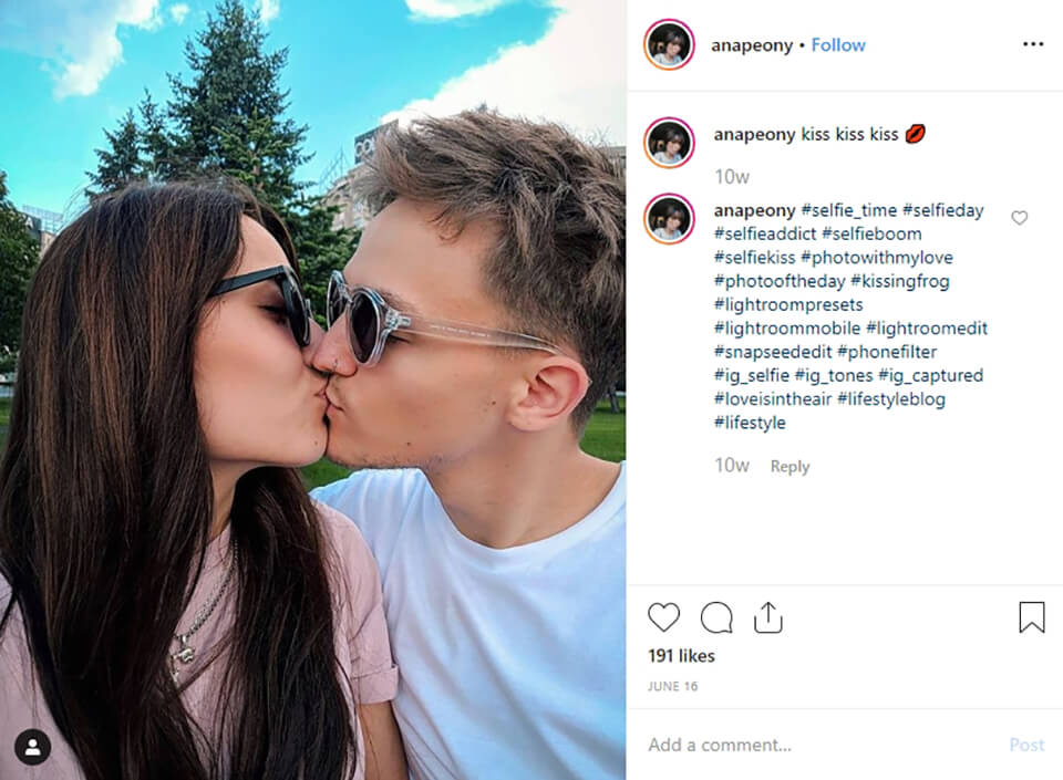 cute selfie poses for instagram