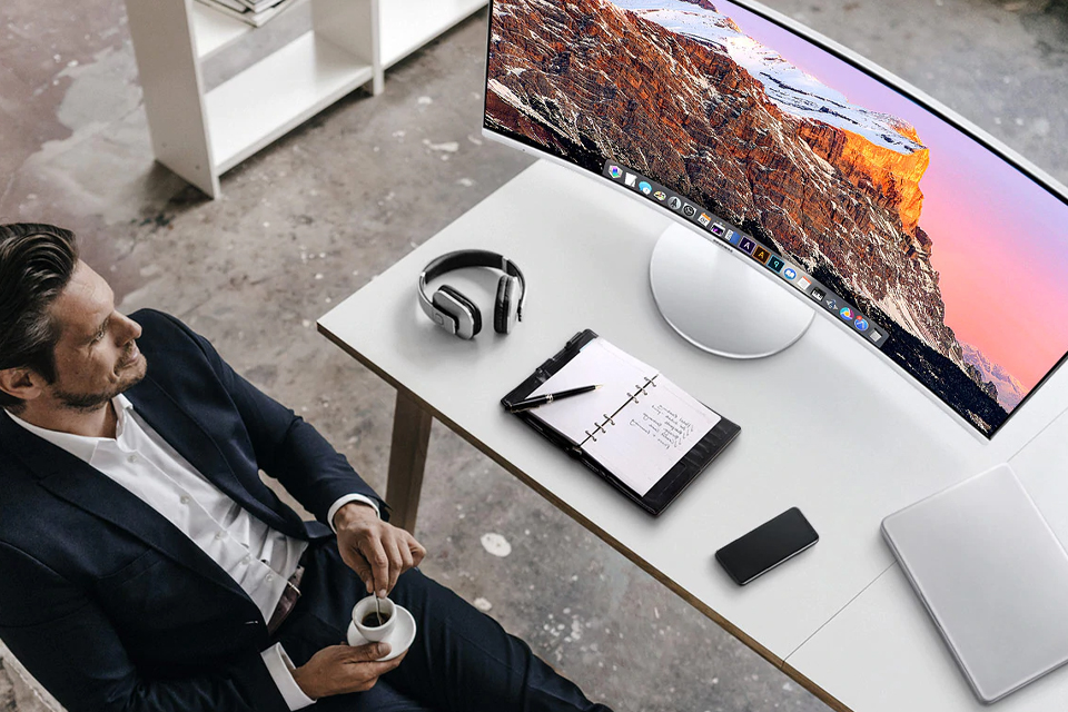 best 4k curved monitor