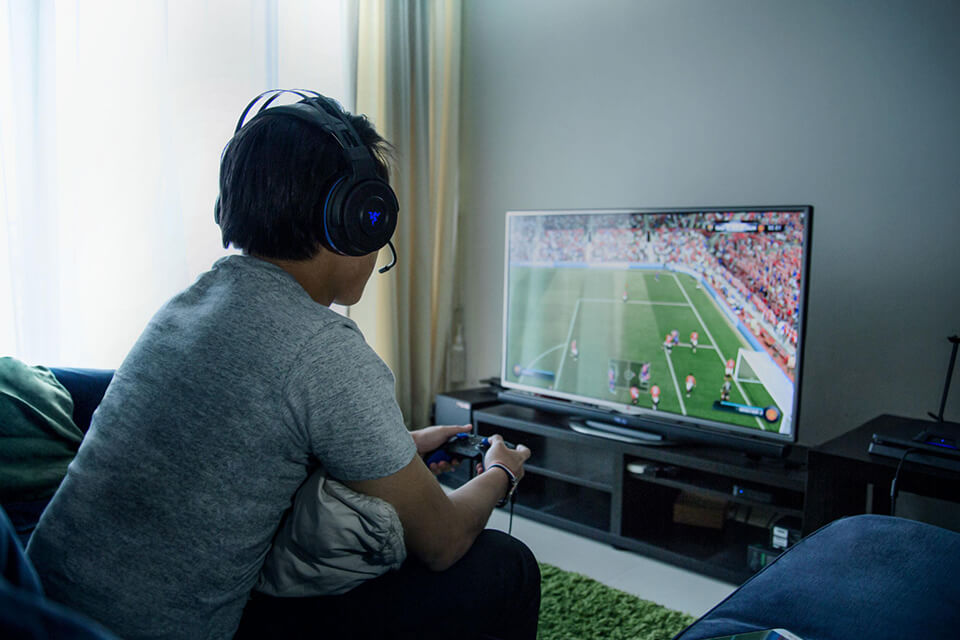 how to choose the best bass gaming headset