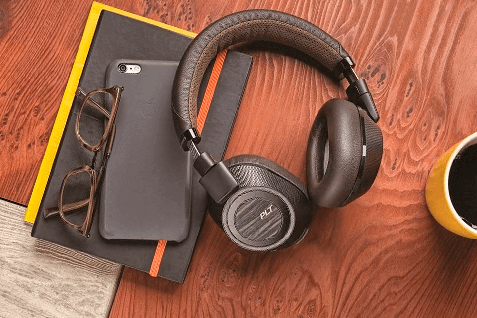 how to choose the best headset for conference calls