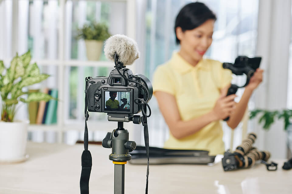 tripods and monopods