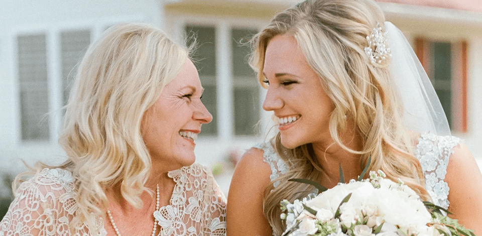 29 Touching Mother-of-the-Bride Photo Ideas