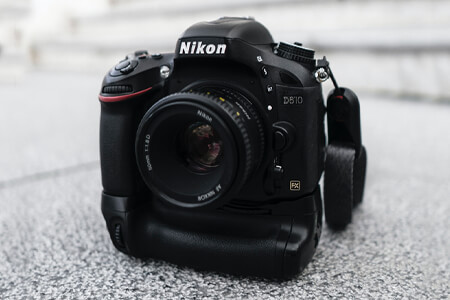 Canon vs Nikon: Which Brand to Choose in 2024