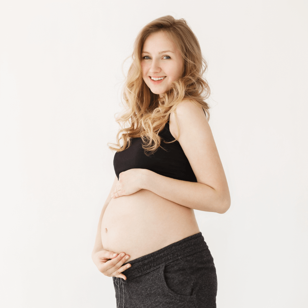 9 maternity poses to create a diverse photo gallery