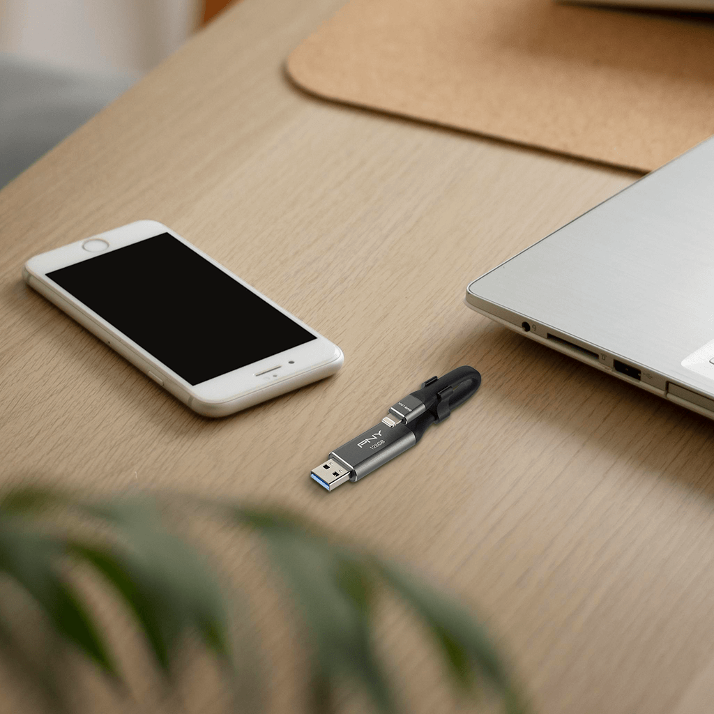 6 Best iPhone Flash Drives for Easy Photo Backup & Storage