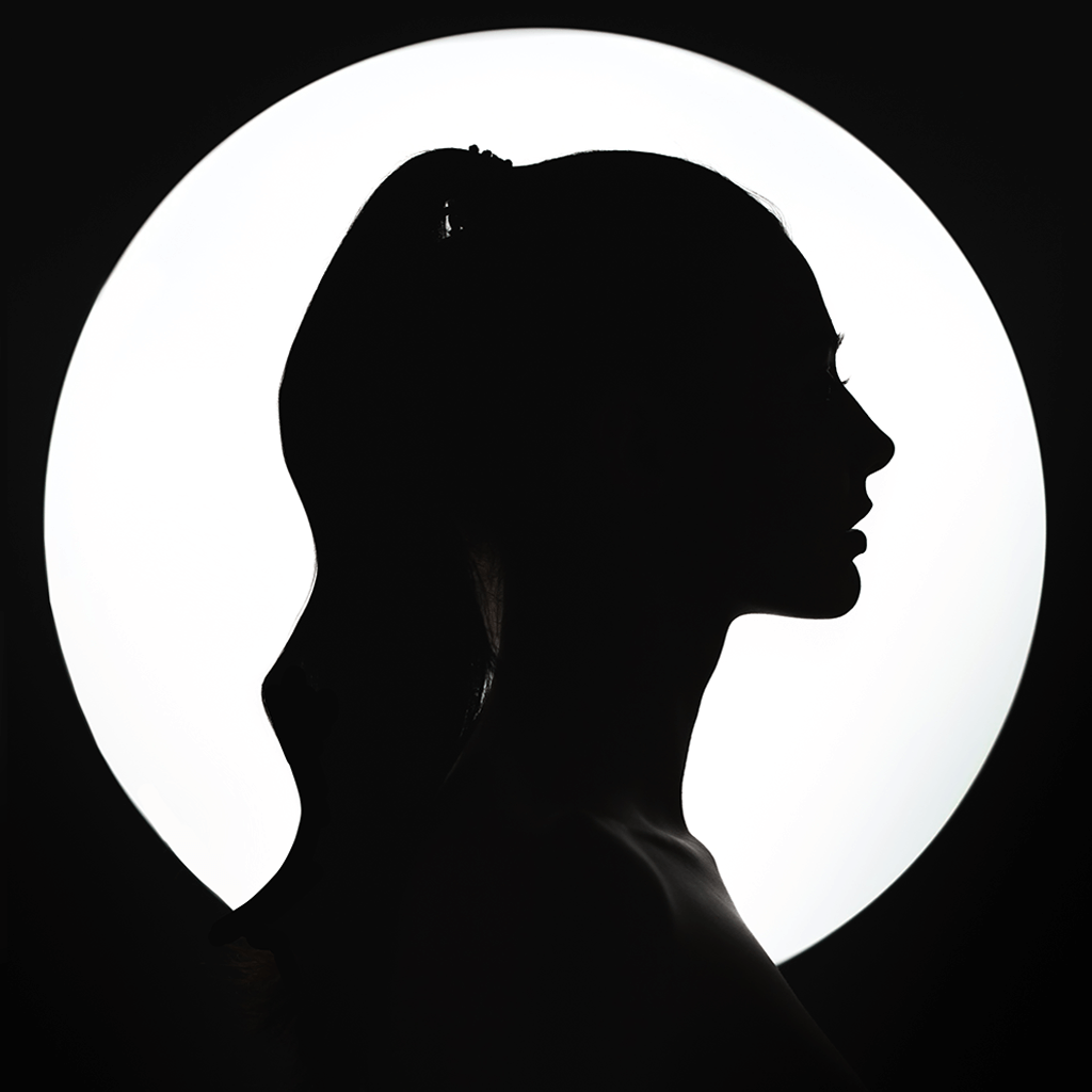 How to shoot studio silhouette portraits