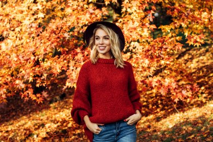 before and after retouch girl in a hat and a sweater on a background of yellow leaves