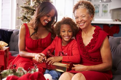 before and after retouch happy family in red clothes