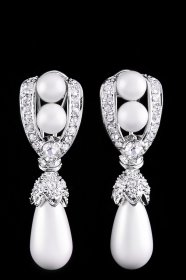 jewellery photo retouching services earrings with pearl